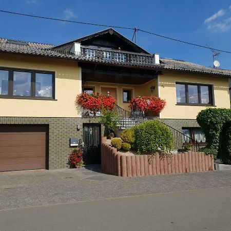 Eifelflair Apartment Retterath Екстериор снимка